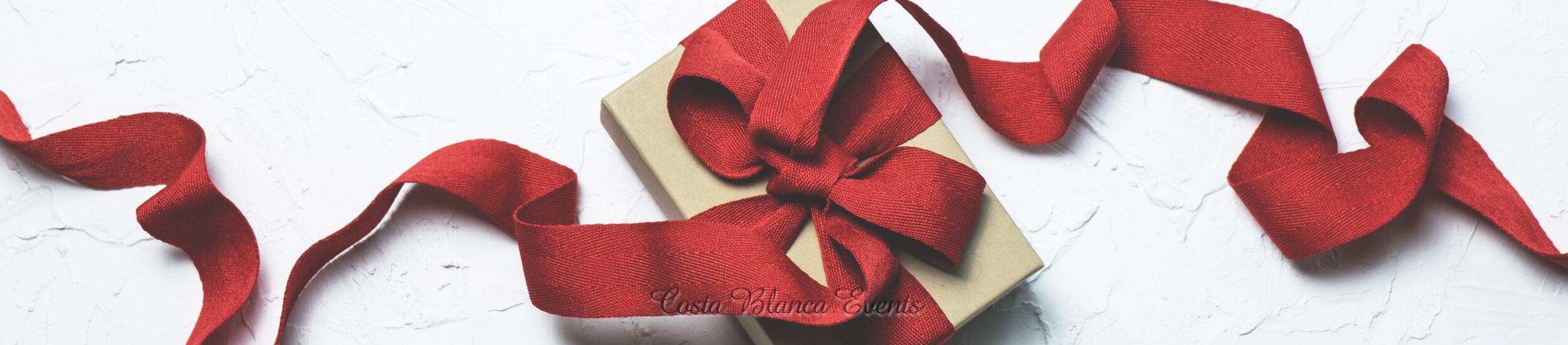 Geschenke für das Hochzeitspaar werden in der Regel beim Empfang überreicht.